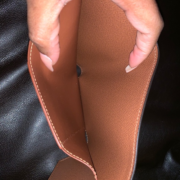 Louis Vuitton Victorine Wallet - Picture 3 of 8